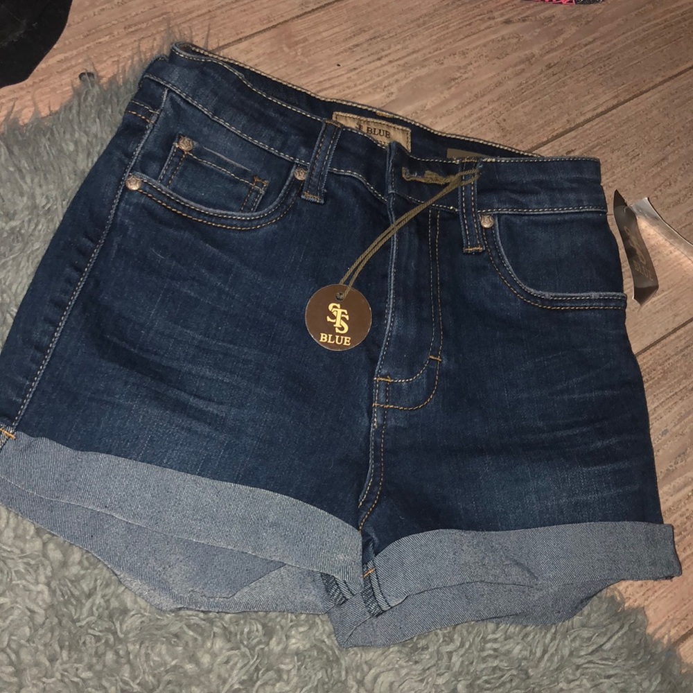 Nordstrom Jean Shorts✨